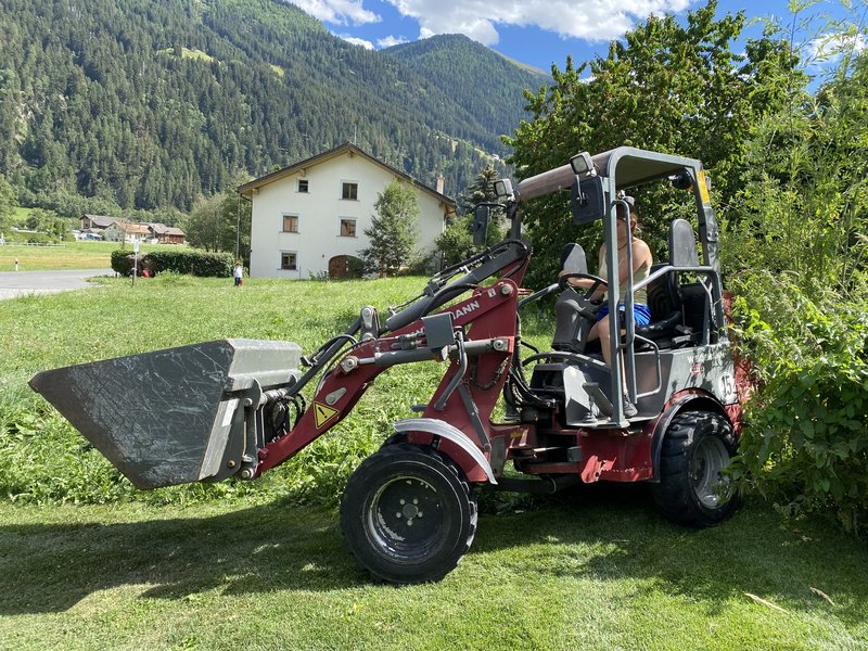 06.09.2022 Michèle räumt den Garten